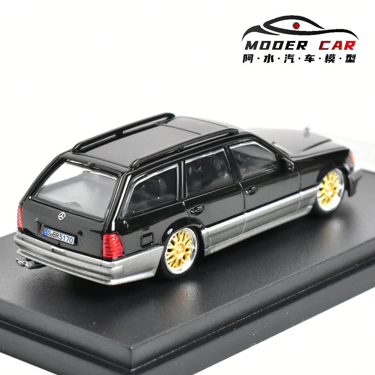 Mortal 1:64 E300 S124 Diecast Model Car 3