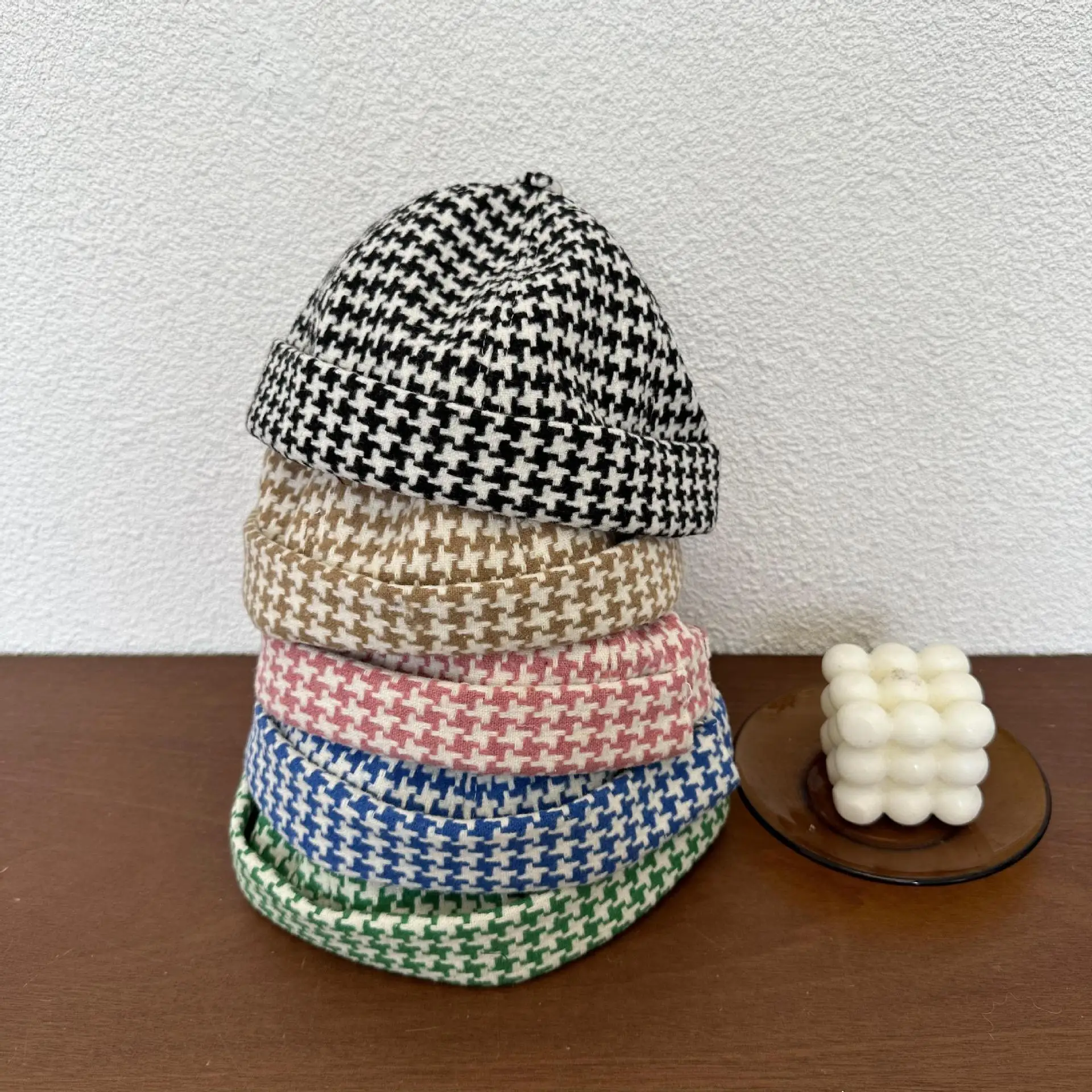 

2023 Autumn Winter Boys Girls Fashion Beanies Brimless Loop Skullies Beanie Hat Skullcap Art Plaid Caps