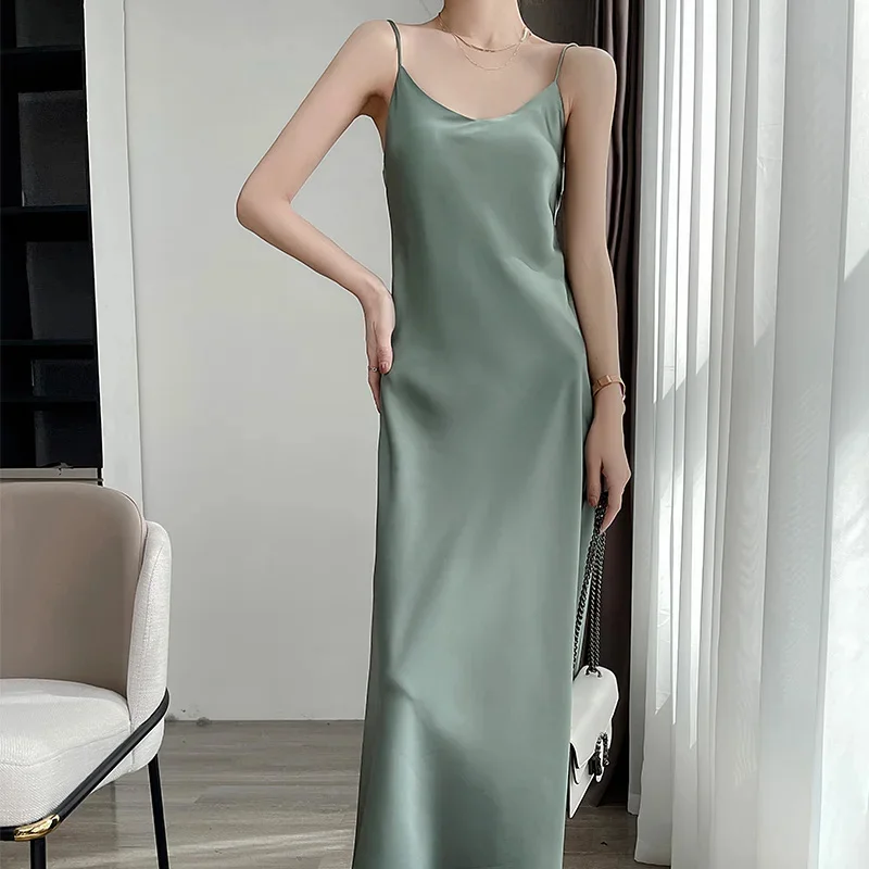 

Tri-Acetate Satin Silky V-Neck Temperament Female Summer Beautiful Silk Suspender Dress 2023 New Long Skirt Is Thin