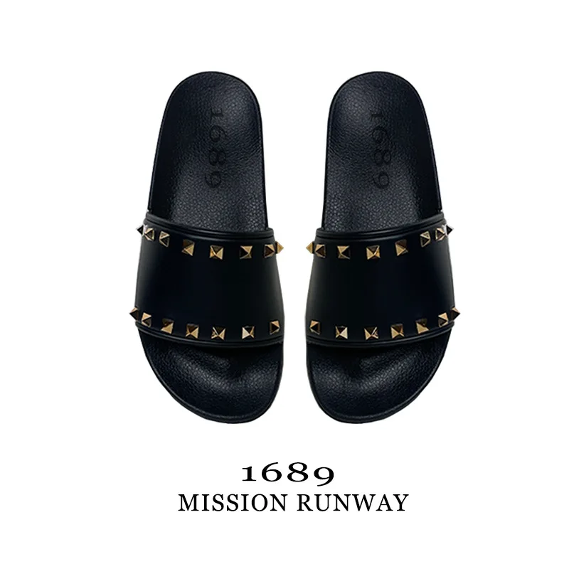 Woman shoes Slippers