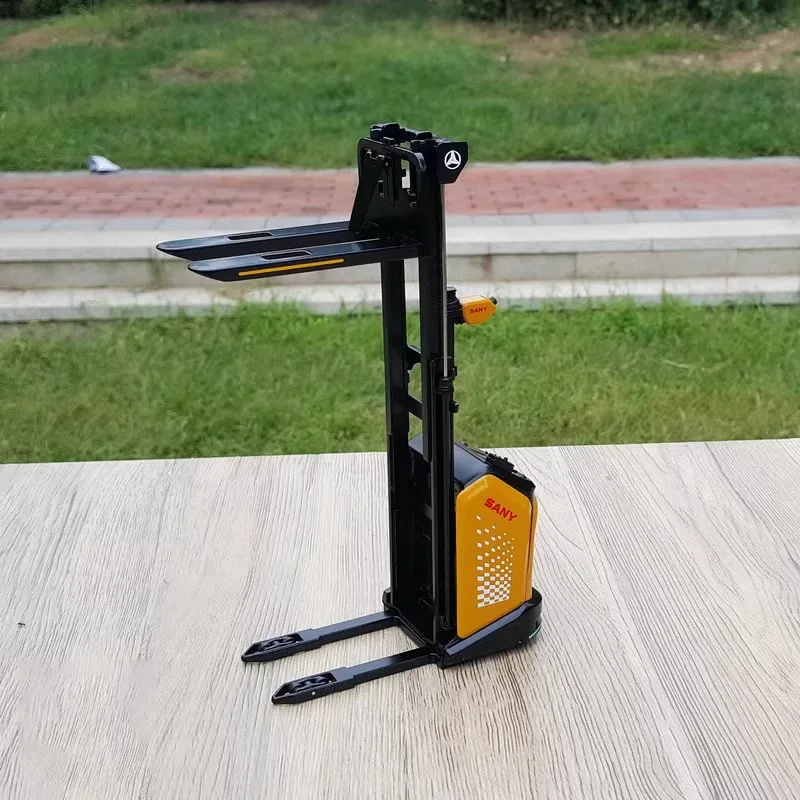Diecast 1:15 Scala Sany 2T Stacker Carrello Elevatore Agv Lega Modello Collezione Souvenir Display Ornamenti Giocattolo Del Veicolo