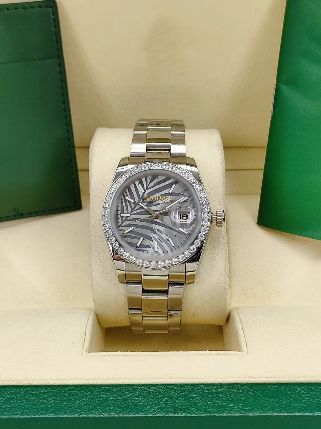 Trendy 2024 Watch for Women, 36mm, Palm Leaf Dial, and Diamond Dial - A Unique Timepiece for the Fashionista