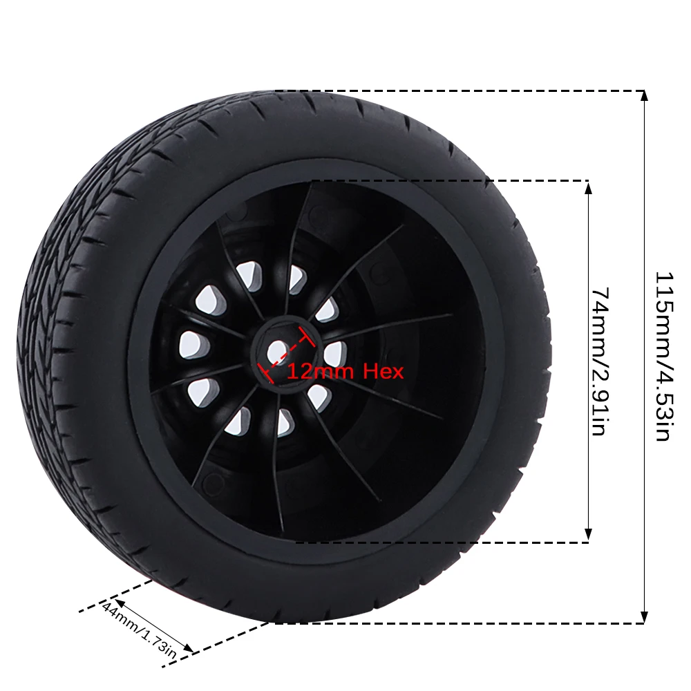Paire de pneus de camion RC 1/10 115mm en caoutchouc souple, posés sur fond blanc, adaptés aux modèles Traxxas et Arrma