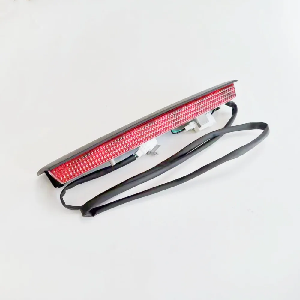 Rear High Mount Stop Lamp Unit Rear 3rd Brake Light LAMP 92700-3S000 for Hyundai i45 Sonata 2011-15