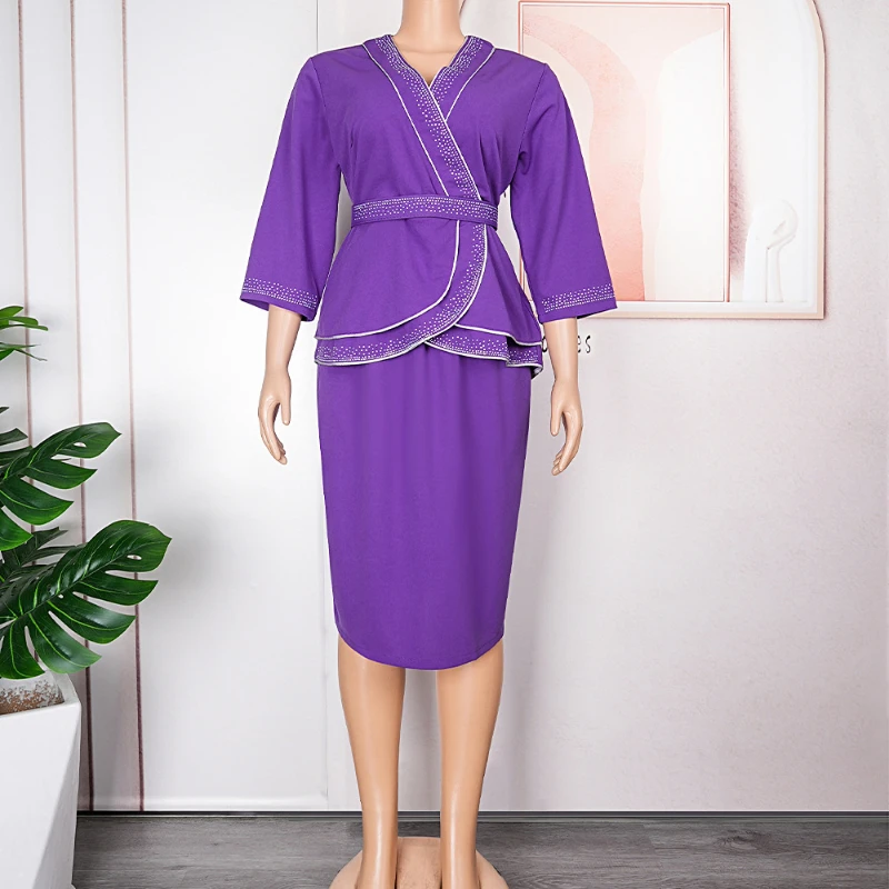 Рисунок 5 - Женское платье с V-образным вырезом