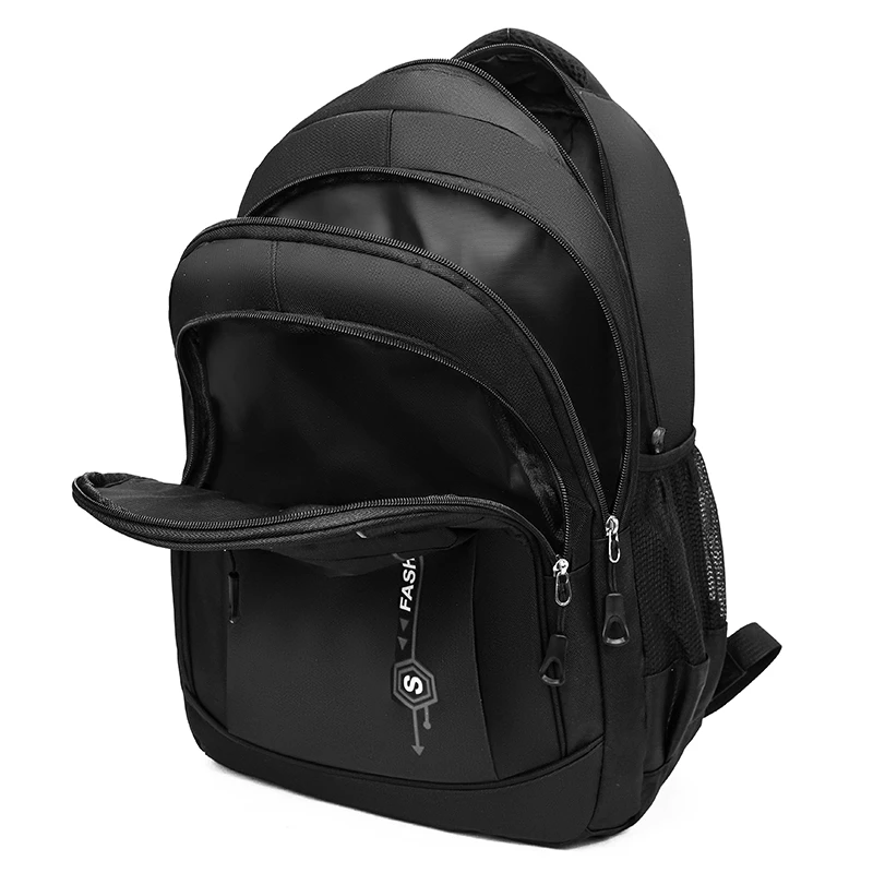 Large capacity, adjustable shoulder strap, multiple compartments, suitable for daily commuting and travel, durable backpack
