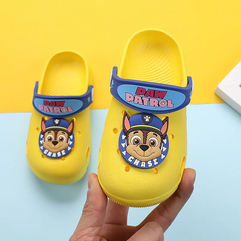 thumbnail image 1 of Figuras de la Patrulla Canina de Anime Chase, zapatillas para niños, sandalias bonitas con dibujos, antideslizantes para interiores, zapatos de playa de verano, cueva, regalo de cumpleaños para niños, 1 of 5