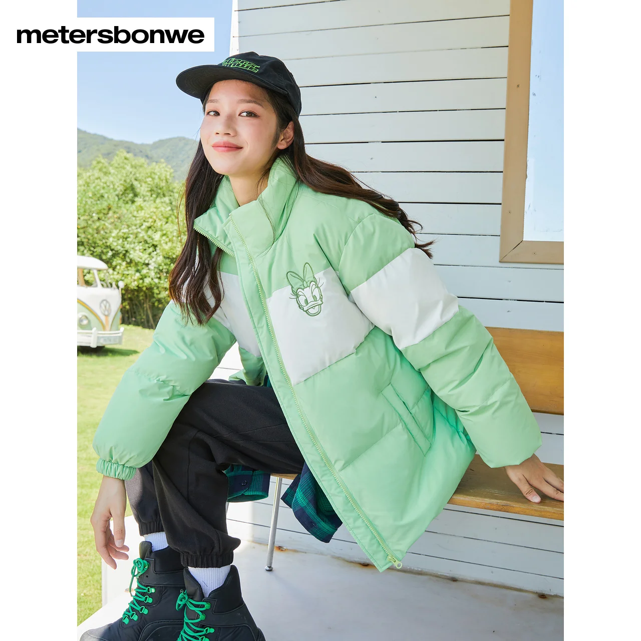 Metersbonwe New Down Jacket Women 2023 New Fashion Stand Ladies Collar Loose Warm Jackets Match Color Thick Cartoon Printing