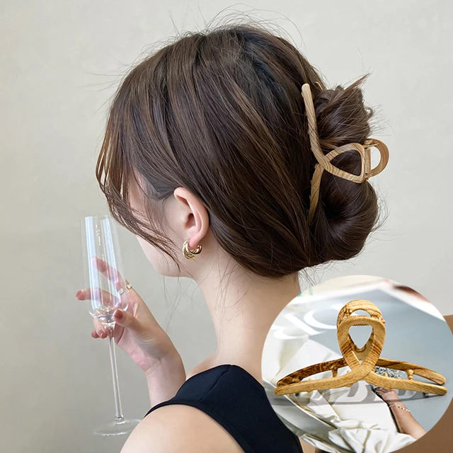 AWAYTR Rhinestone Metal Hair Claw Crab Clip For Women Girls Shiny Barrette Hairpin Crystal Pearl Hair Accessories Jewelry Gift 1205-d