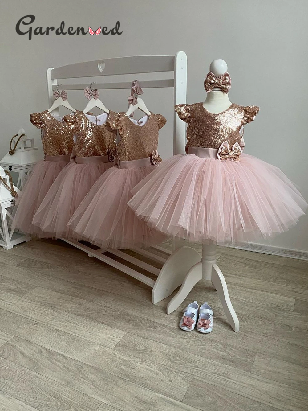 

Sequin Flower Girl Dress Puffy Princess Dress with Train Cute Bow Kid's Dress Girl Birthday Party Gown First Communion