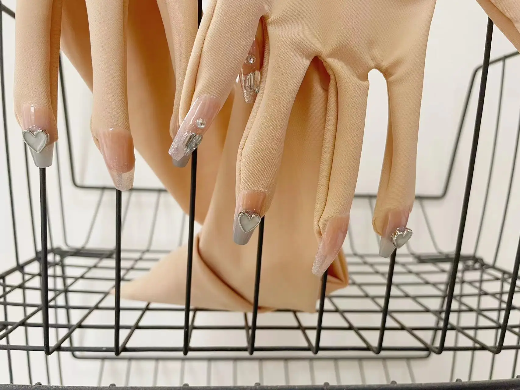 

Women's None Shiny Flesh Spandex Zentai Glove Fetish Crossdress Men's Cosplay Kigurumi Gloves With Nails Male to Female