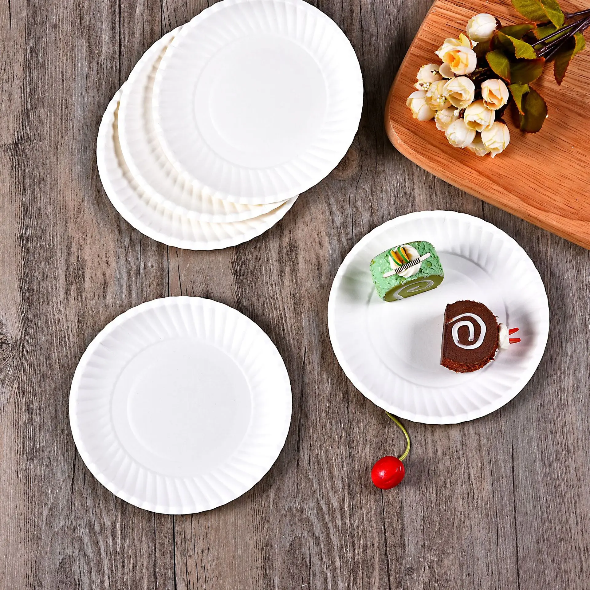 

200PCS Disposable Cake Paper Plate Painting Party Round Disposable Paper Plate Birthday Cake Barbecue Plate
