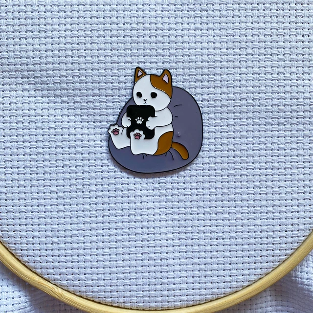 Bear Needle minder to keep track of your needle Cross Stitch