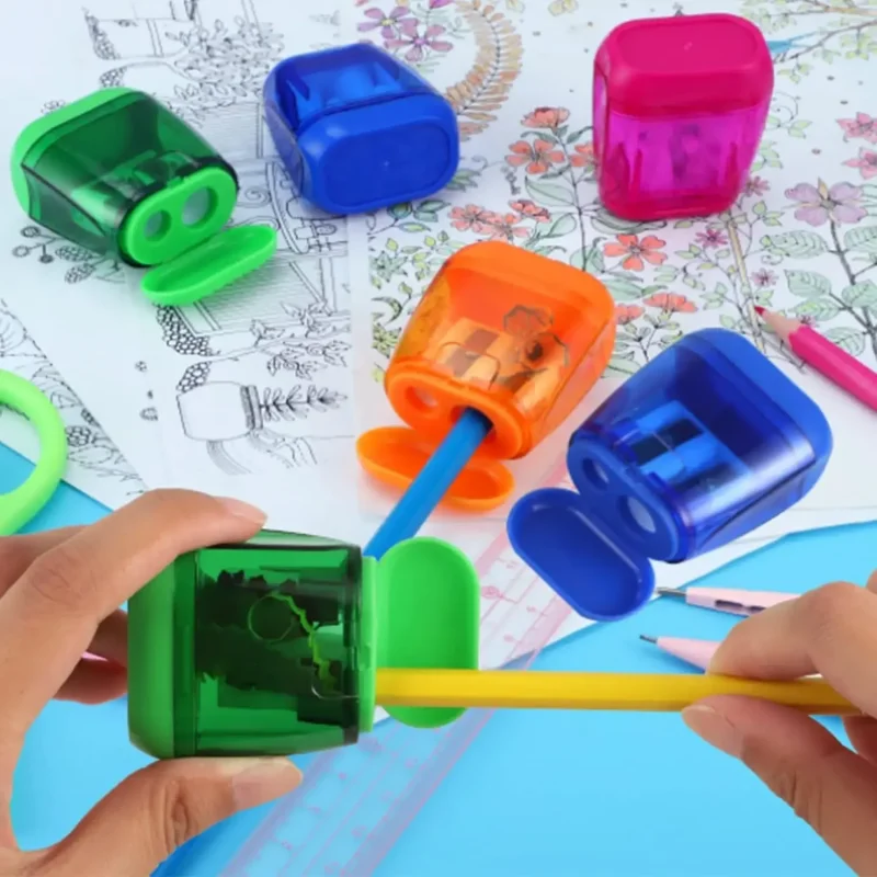 Set di 4 affilapenne a doppio foro con coperchio e contenitore per scarti, affilapenne manuale portatile per matite colorate - immagine 5