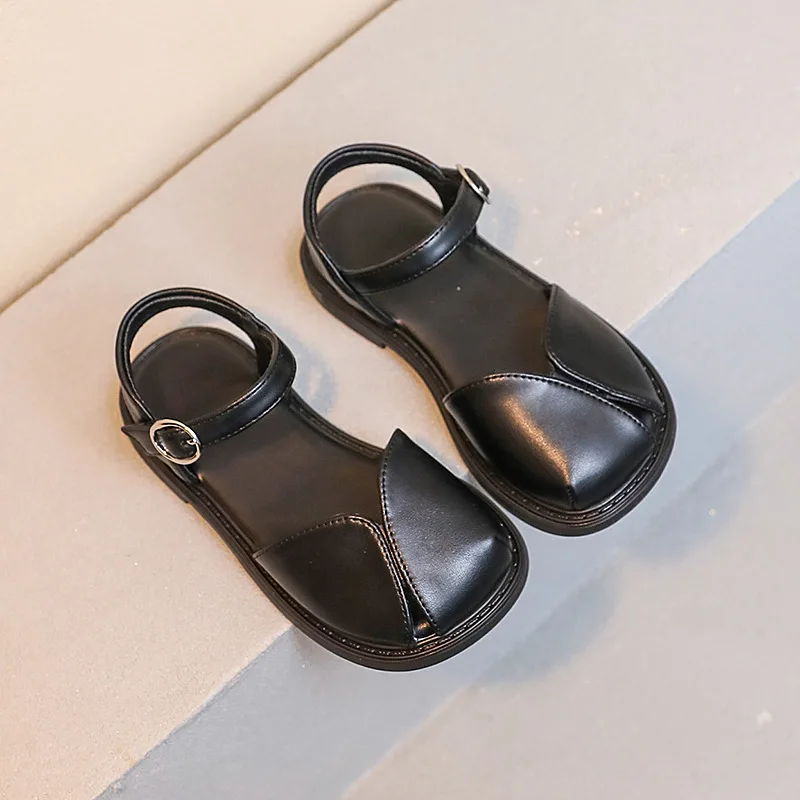 Girls Summer Sandals Toe-covered Anti-kick 2024 Brand New Children Flat Sandals Princess Retro Classic Ins Hot Fashion Soft Chic 2