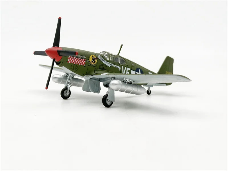 P-51 マスタング 1/72 スケール Amazon | 1/72スケール アメリカ陸軍航空 P-51 マスタング戦闘機モデル