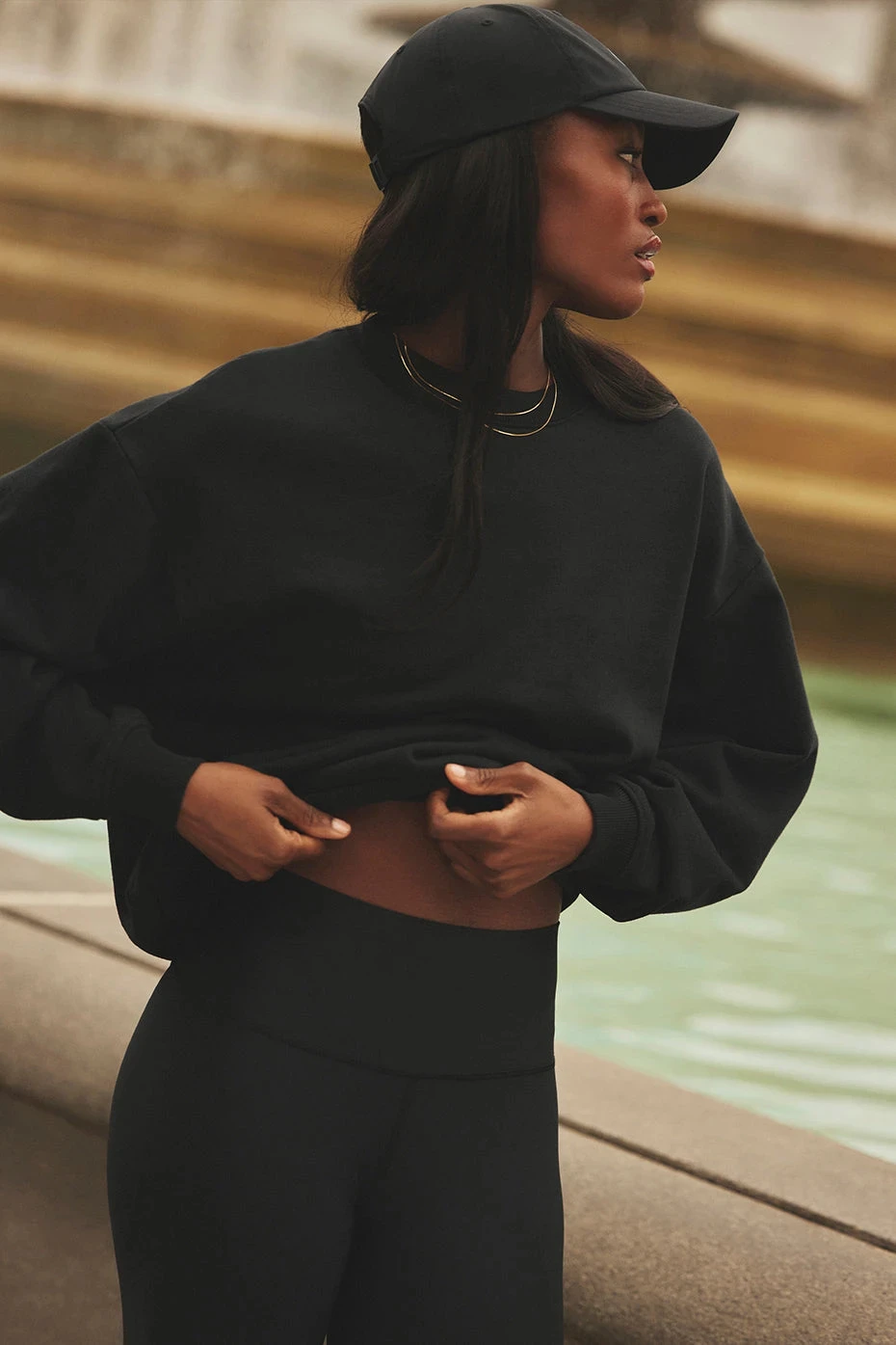 Рисунок 3 - Спортивный женский пуловер богини