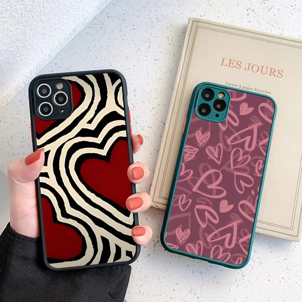 

Fashion Romantic Love Heart Phone Case For IPhone 14 11 12 13 Mini Pro Max 8 7 Plus X XR XS MAX Translucent Matte Cover
