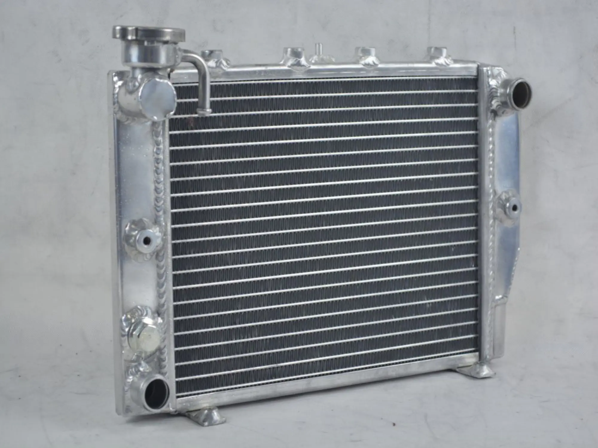 Nuovo Radiatore In Alluminio Per 1982-1986 Honda Magna 700 Vf700C Cooler Cooling Cooler 1982 1983 1984 1985 1986