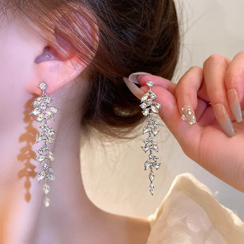 Luxury Leaf Crystal Long Earrings 4