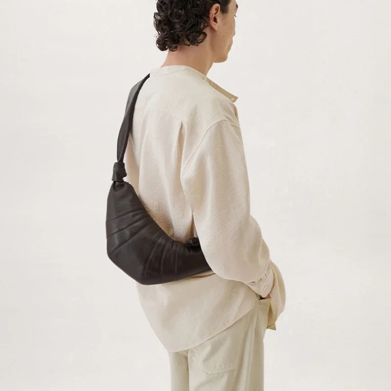 

2023 Spring Fashion Genuine Leather Dumpling Bag Crossbody Chest Bag Unisex