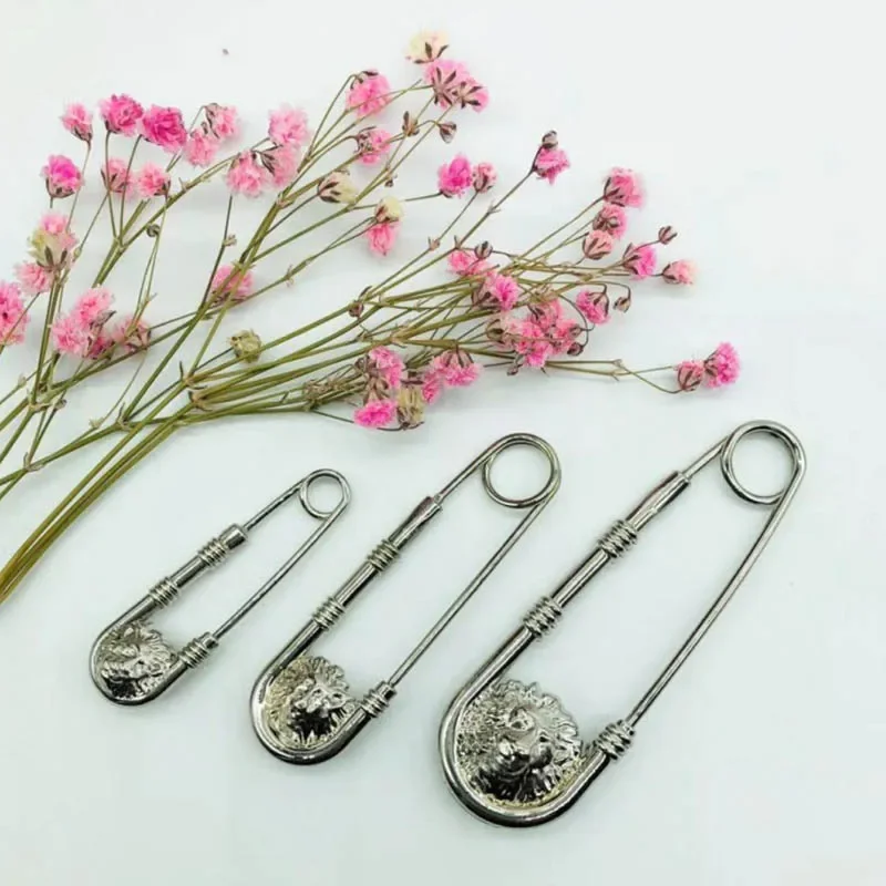Alloy Double Lion Head Enamel Pins Animal Brooch Pin Brooches Clothing Brooch Art Brooches Enamel Brooches Acrylic Brooches Metal Brooches Fashion DIY Safety Pins Women Waist Closing Artifact Men Suit Jacket Decoration Jewelry 1pc