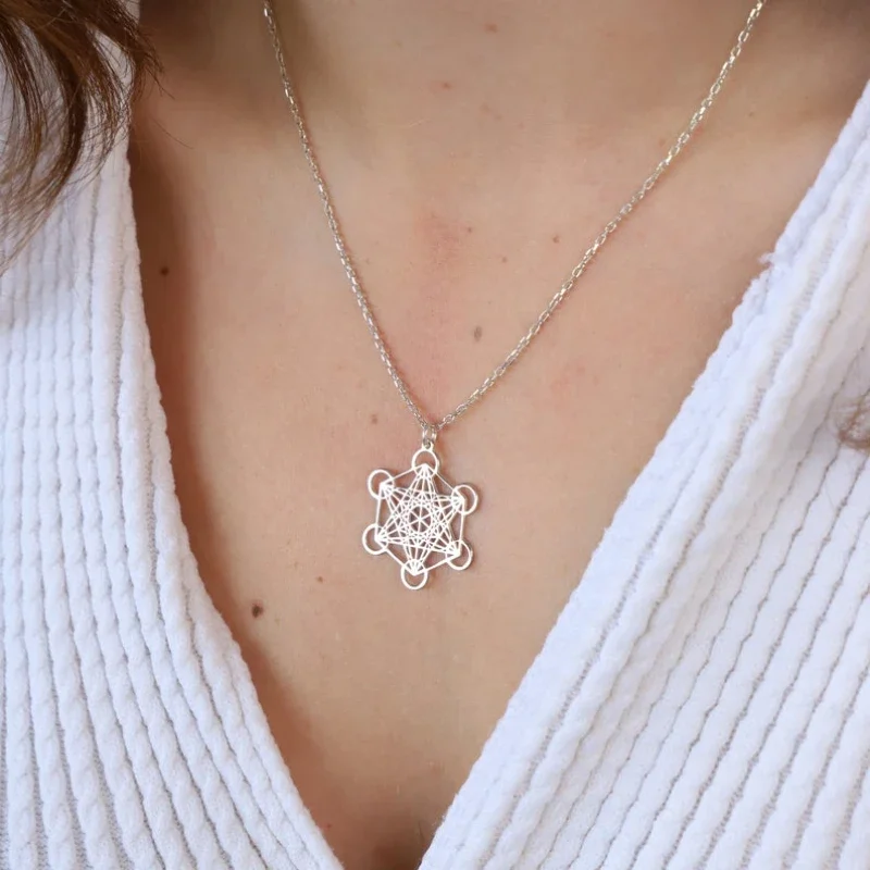 Metatron - Collana Con Ciondolo Cubo In Argento Sterling 925 - Geometria Sacra Per Donne E Uomini - Regalo Con Panno E Confezione