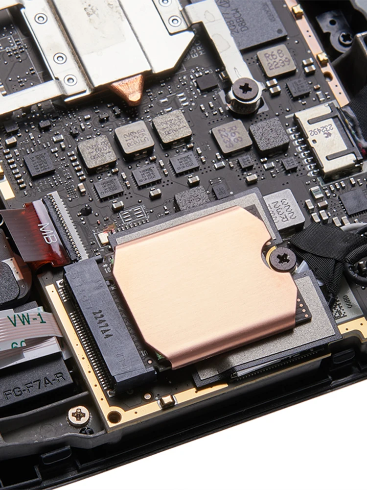  Ǹ е尡 ִ SSD  , , ȭ ,  ܼ ׼,  ũ M.2 2230 SSD