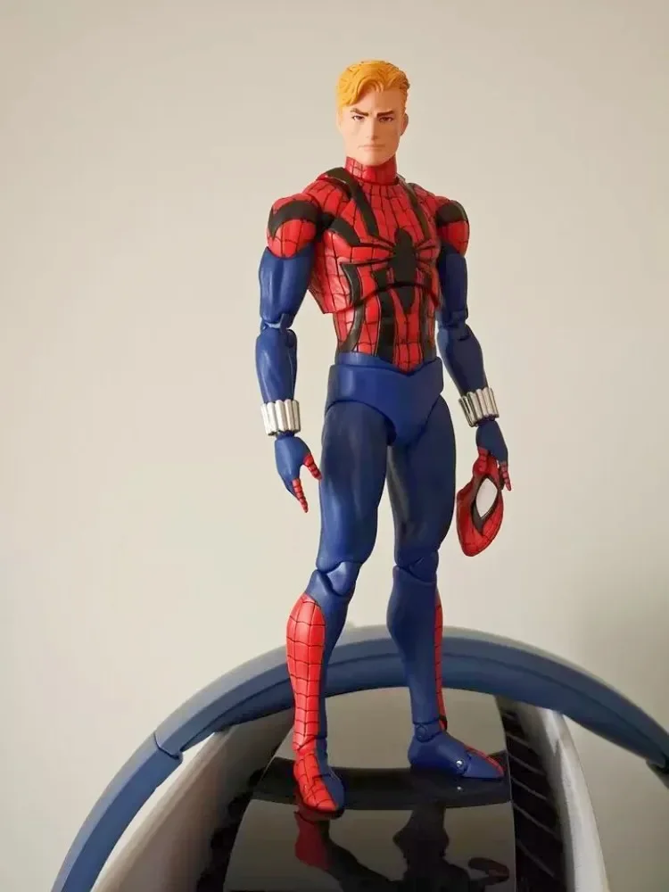 Marvel Spider Man Ben Riley Mafex 143 1/12 Comics Version