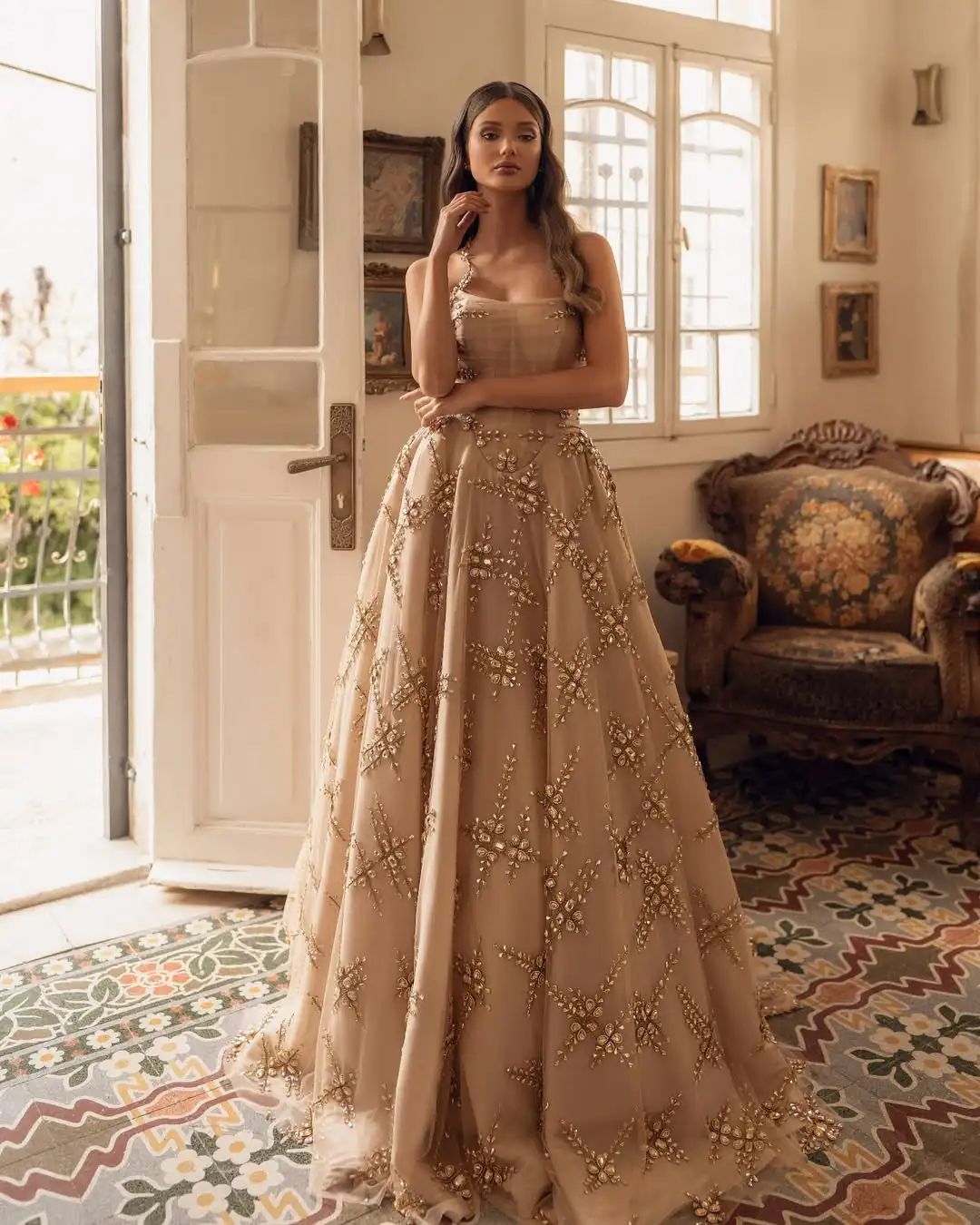 FATAPAESE Customzied Wedding Gown Features a Voluminous Champagne-hued Skirt Lavishly Adorned with Scattered Crystal Sparking