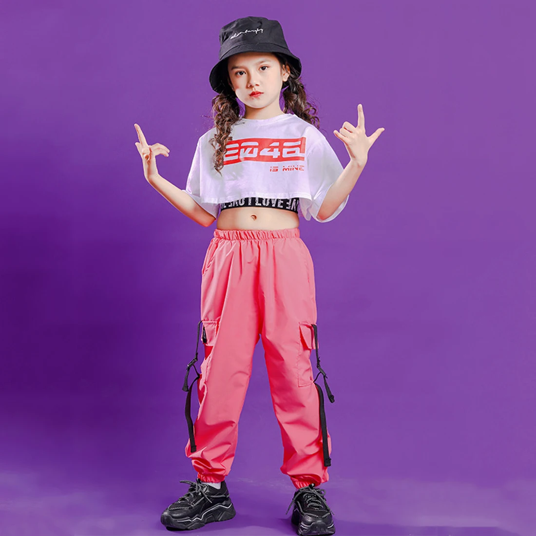 

2023 New Girls White Short Sleeve Crop Top Or Pink Loose Jopping Pants Casual Wear Kids Hip Hop Stree Dance Performance Clothes