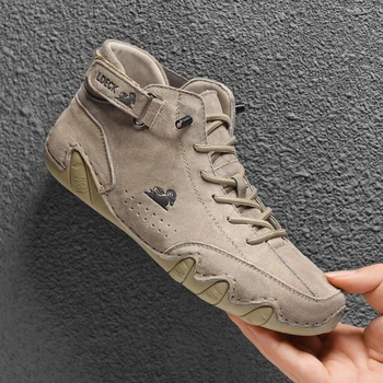 أحذية جلدية للكاحل للرجال 2023 جديدة في أحذية رياضية عالية الجودة أحذية شتوية فاخرة أحذية رجالية أحذية غير رسمية مصنوعة من الفرو أحذية دراجات نارية قطيفة للرجال