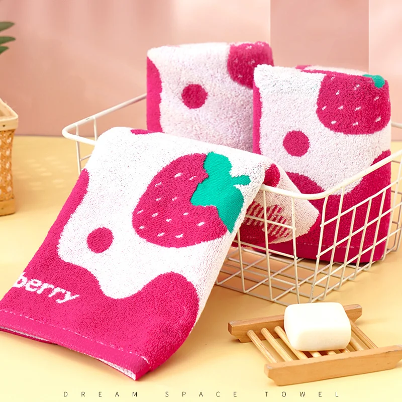 

35x68cm Cute Towel for Adults Absorbent Quick Drying Spa Body Wrap Face Hair Shower Strawberry Towels Large Beach Cloth