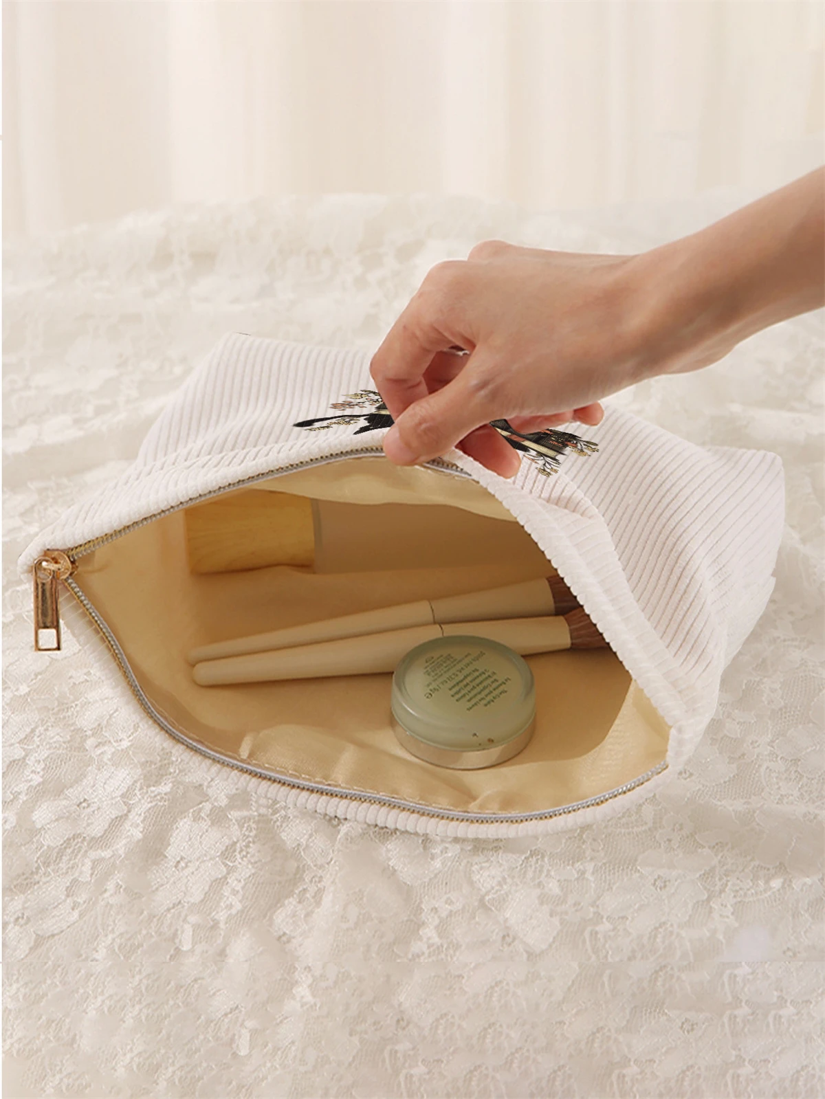 1 cartoon cat pattern corduroy makeup bag, lightweight zipper makeup storage box, multifunctional bag with lining
