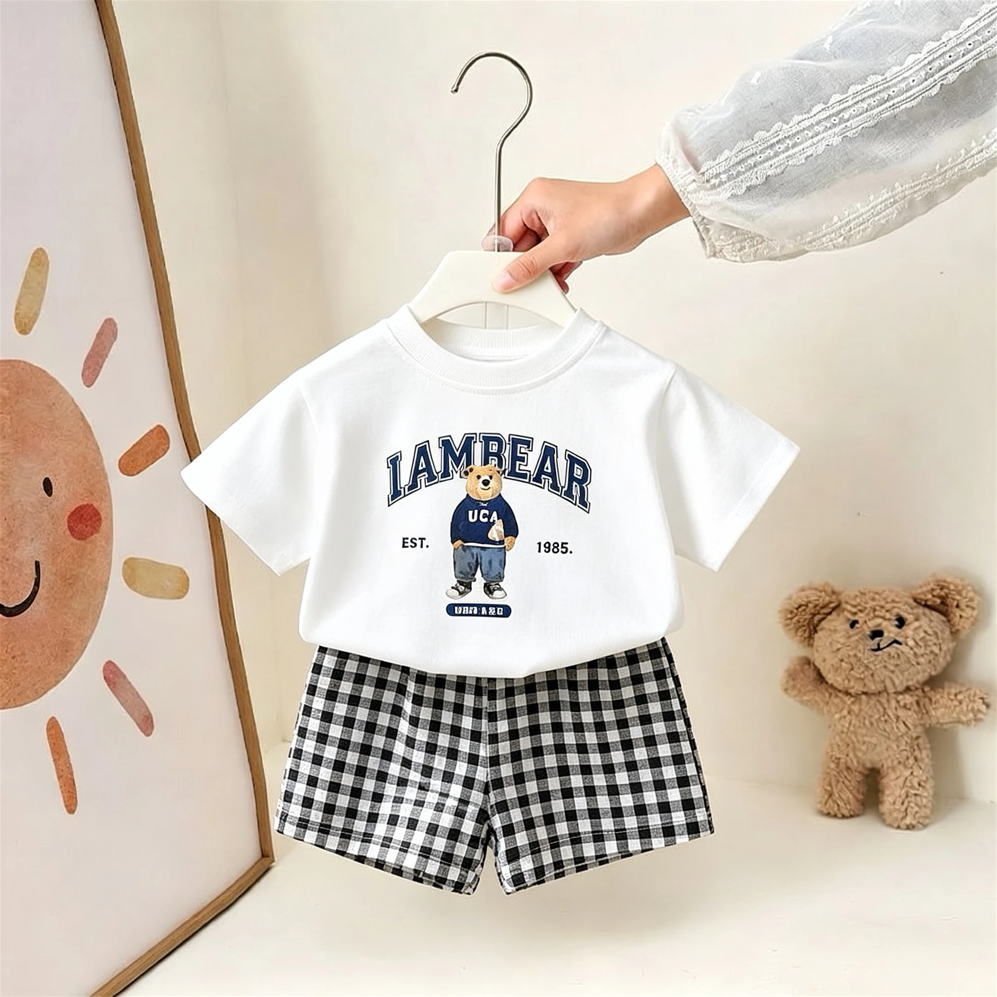 2-teiliges Set für Jungenkleidung, Cartoon-T-Shirt + karierte Shorts, Sommermode, lässiger kurzärmeliger Anzug, Freizeit-Trainingsanzüge für Kinder im Alter von 1–6 Jahren
