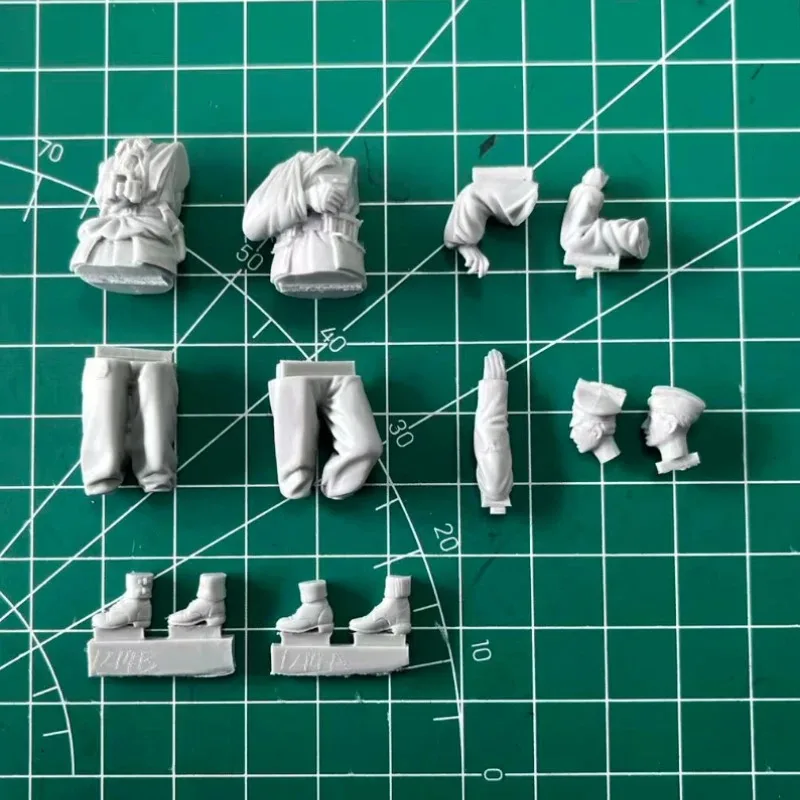 1/35 스케일 취미 미니어처 수지 피규어 모델 키트 모델링 탱크 사령관과 부상당한 조립되지 않은 도색되지 않은 제품