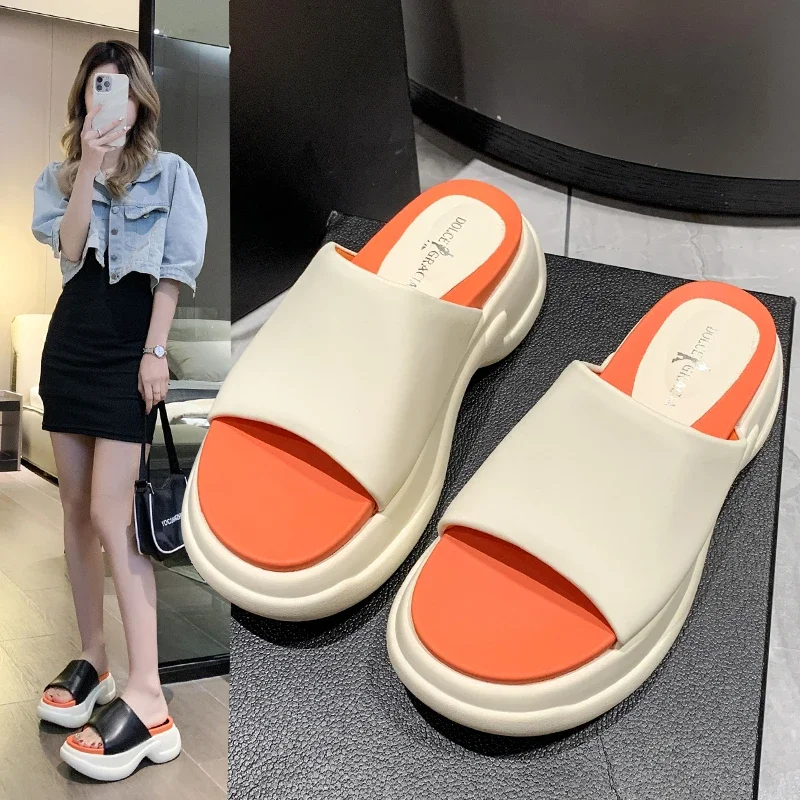 

Тапки женские летние модные 2024 корейский выпуск универсальные повседневные женские сандалии и шлепанцы