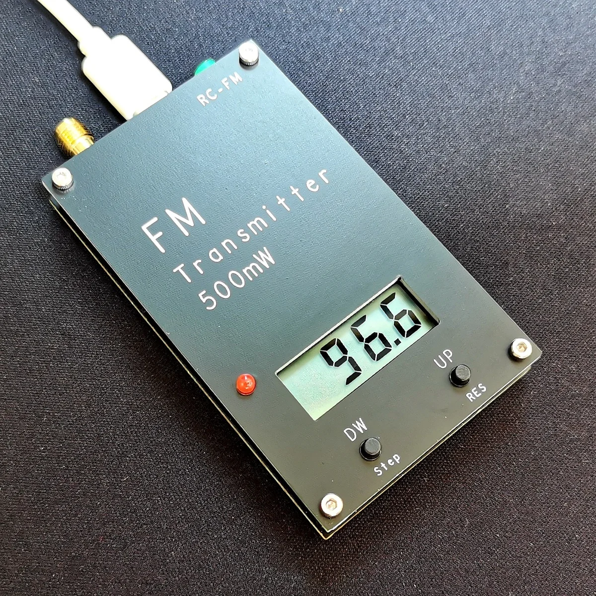 2000M05WFMTransmitterStereoDigitalLEDdisplayFrequency88M