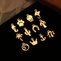 5 pièces Mini mignon cocotier/hippocampe/fer à cheval/Cactus breloques pour la fabrication de bijoux minuscules bracelets à breloques en acier inoxydable boucles d'oreilles bricolage 3