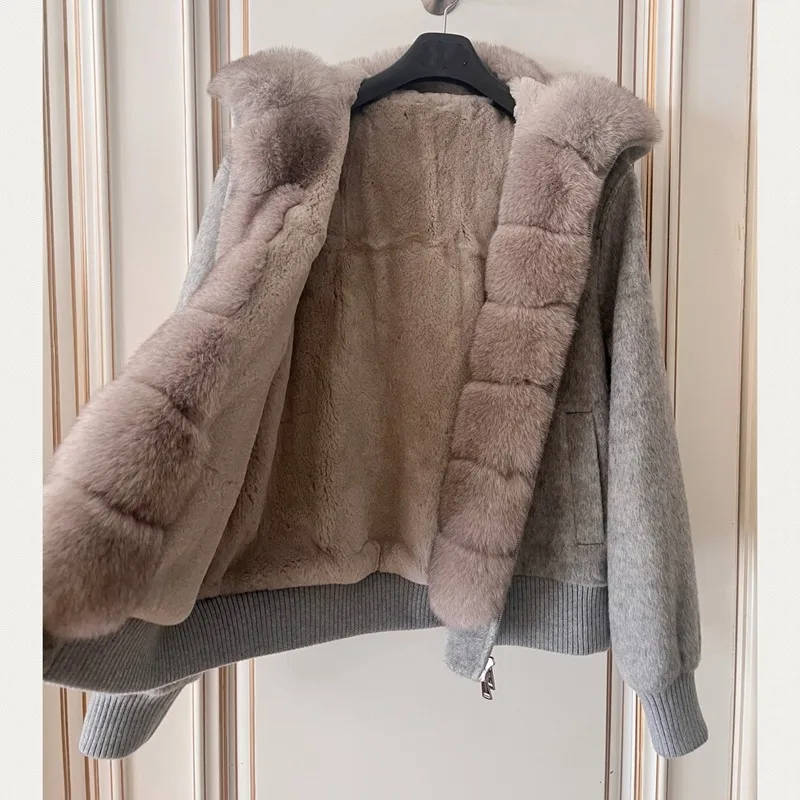 2026 Women's Cashmere Fur Coat Fox Otter Rabbit Fur Outerwear Elegant Warmth Fashionable Winter Coat