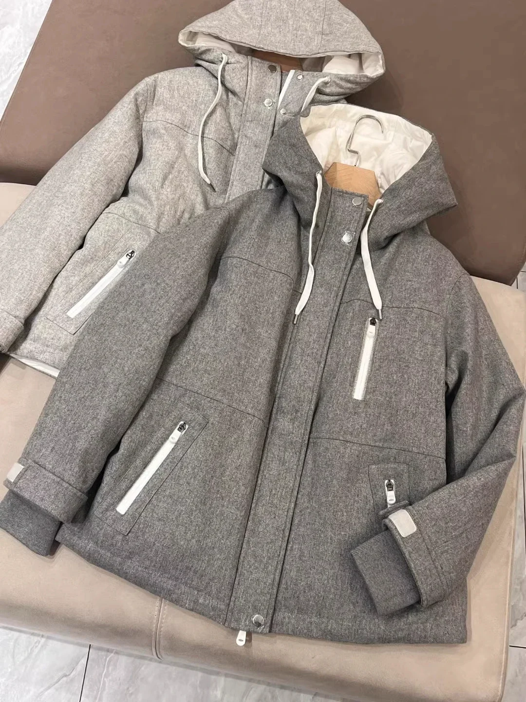 

B/C luxury design Women Winter New Goose Down Jacket Cozy Versatile Drawstring Hooded Button Zipper Thickened Jacket Female