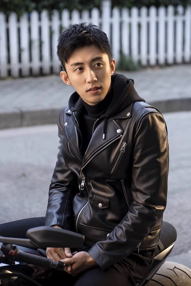 Fashion Hooded Autumn Winter Leather Coats Genuine Leather Clothes Men's Leather Jackets Sheep Skin Men's Motorcycle Clothing