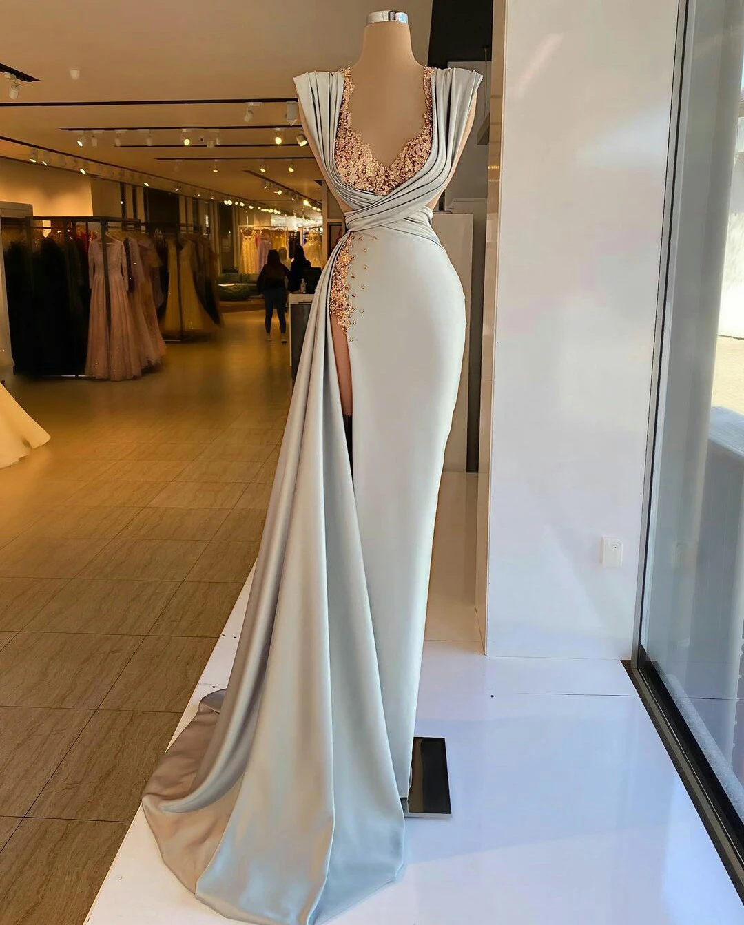 plus size prom & dance dresses New Arrival Light Silver Mermaid Evening Gowns Deep V Neck High Side Split Prom Dresses robes de soirée Women Celebrity Dress red prom dress