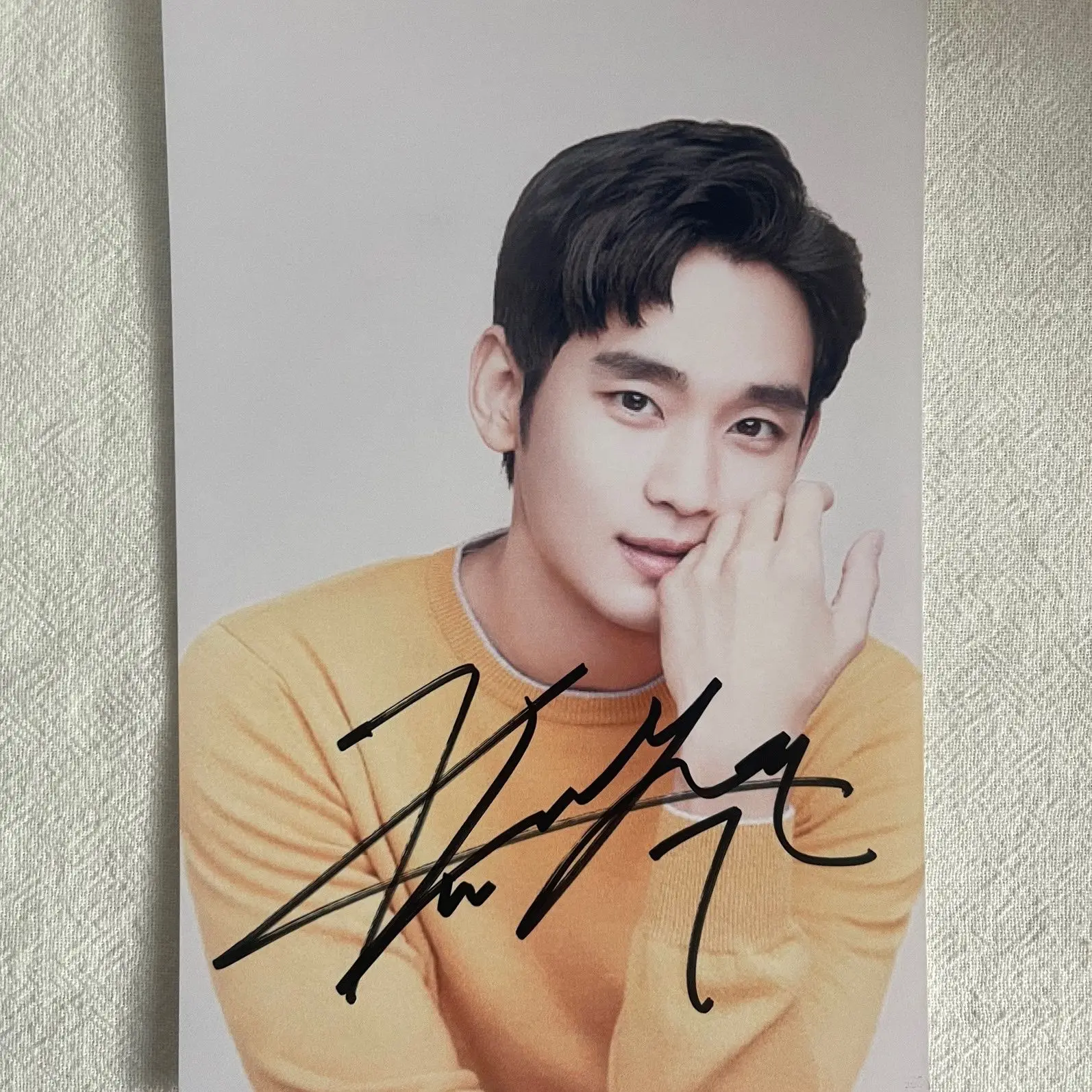 Soo-hyun Kim Su-hyun Signature Photo Hand Signed Photo Fans
