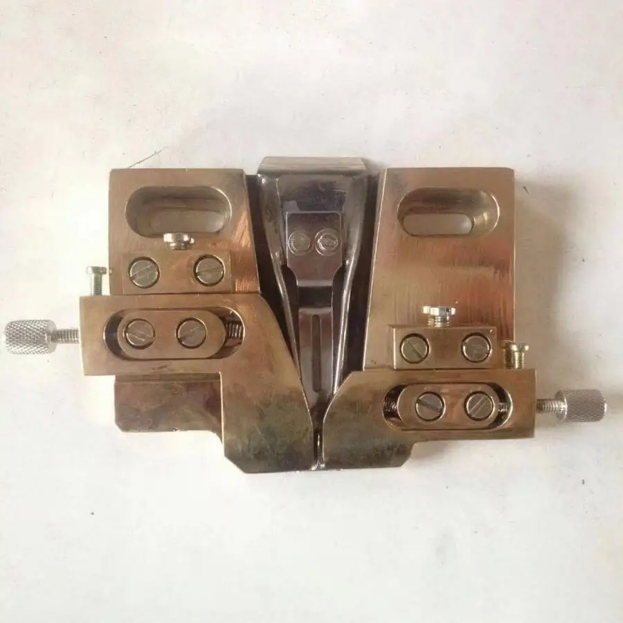 

Запасные части для швейной машины с двойной окантовкой