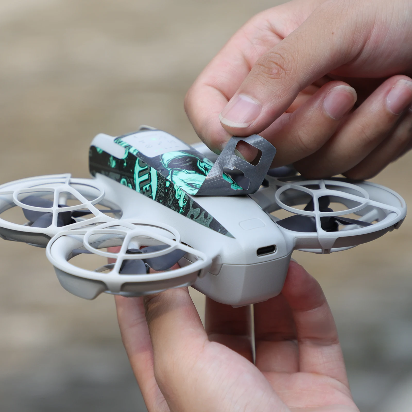 Slide image 0518b7374cb94515bd84c198d1a1591d