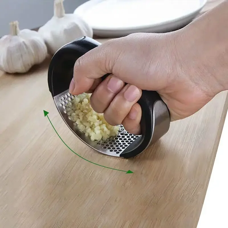 

Stainless Steel Multifunction Garlic Press Tool Grater Crush Curved Slicer Chopper Gadget Grinding Presser