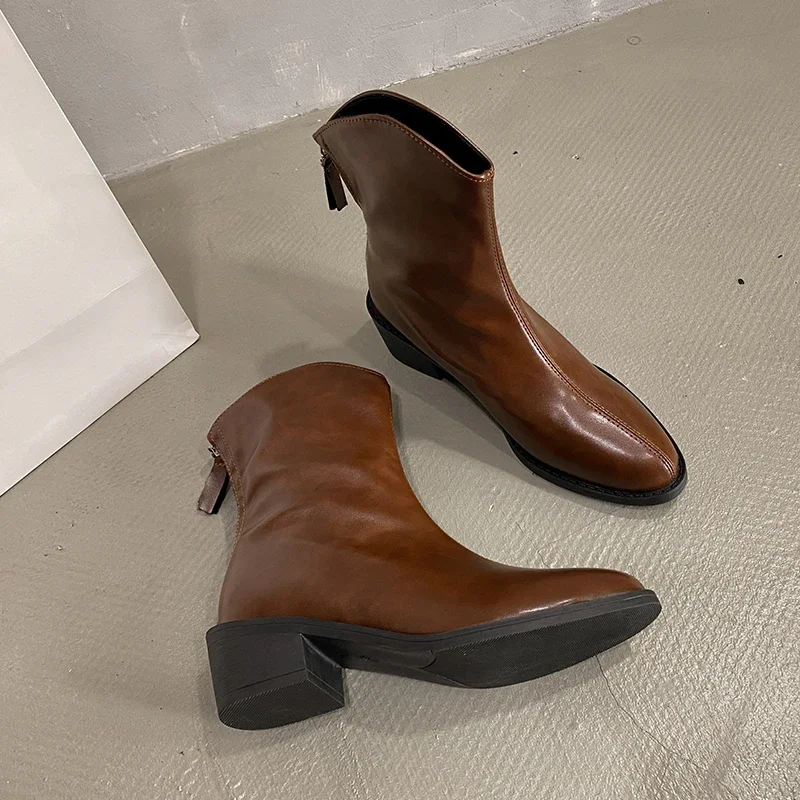 

2023 Зимние новые модные женские ботинки на низком каблуке женская повседневная обувь с острым носком для женщин простые ботинки на толстом каблуке Женская обувь