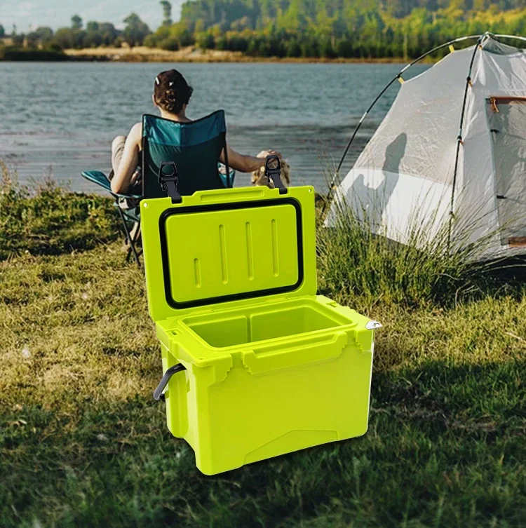 18QT Modern Outdoor Camouflage Green White Beer Cooler Box Rotomolded Insulated Camping Cooler With Backpack Handle For Food Use