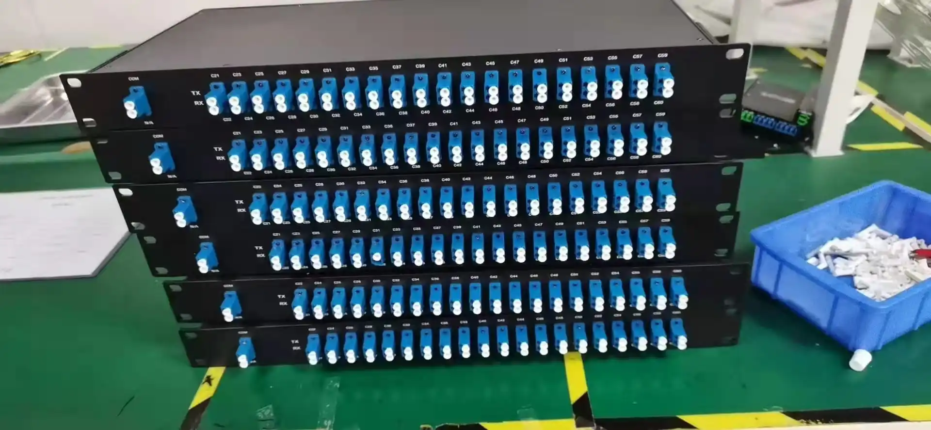  ̹ DWDM, CH21-CH36, LC UPC,  Ʈ , 1U  Ʈ, Mux Deumex, 100GHz, 16 ä